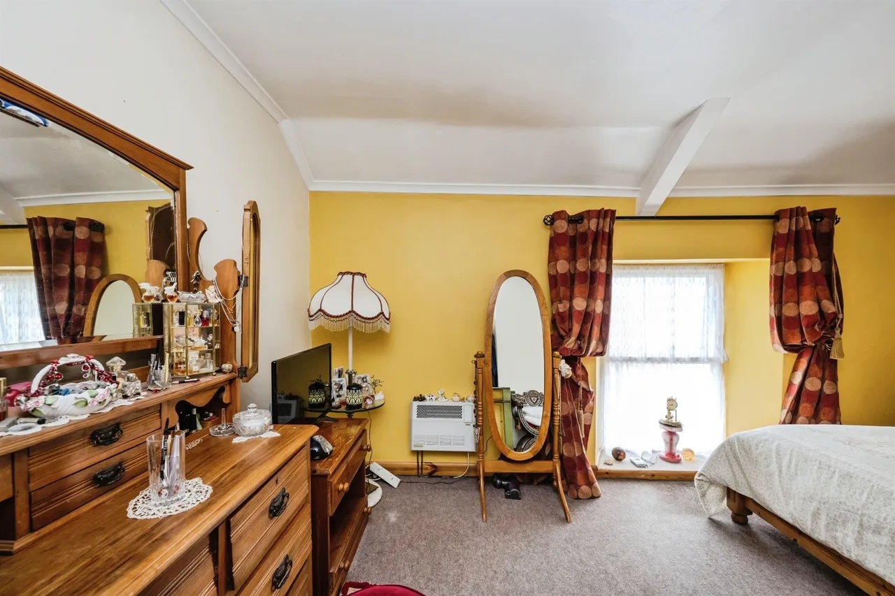 Trallwn Road, Swansea, SA7, photo 6