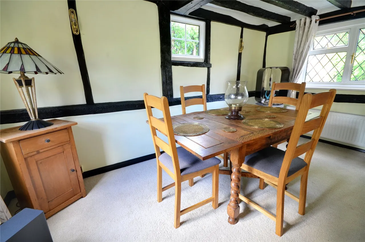 East Grinstead, RH19, photo 5