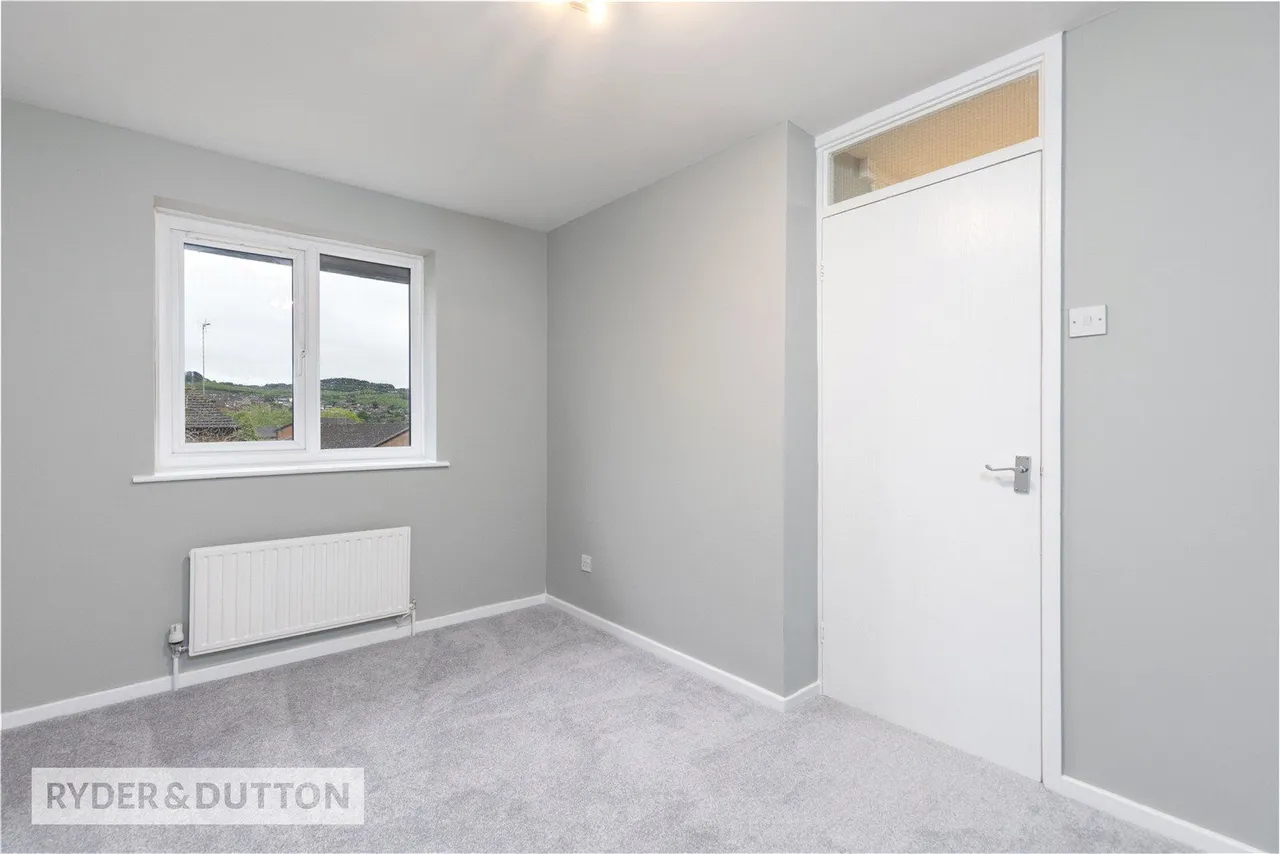 Wessex Park Close, Shaw, OL2, photo 10