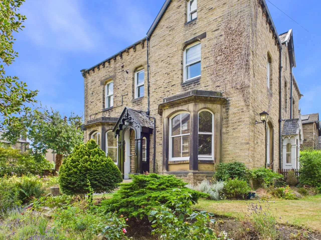 3 bed flat for sale, Imperial Road, Huddersfield, HD3