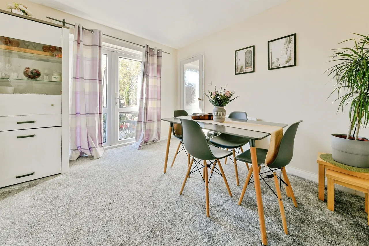 Furzedown, Stevenage, SG2, photo 4