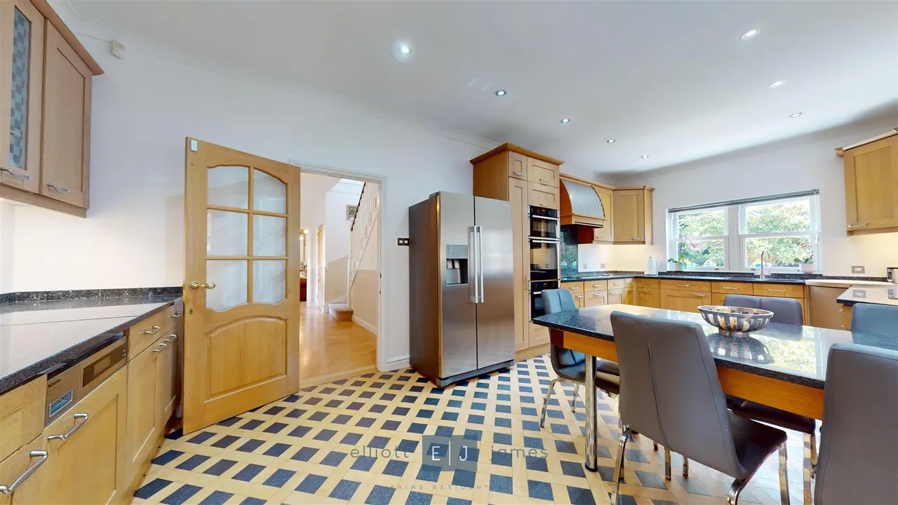 Meadow Way, Chigwell, IG7, photo 7