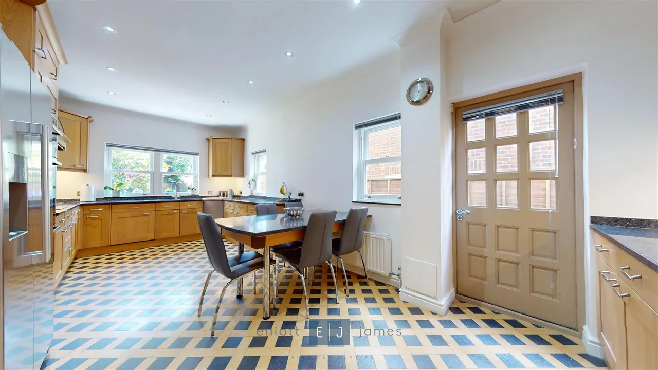 Meadow Way, Chigwell, IG7, photo 6