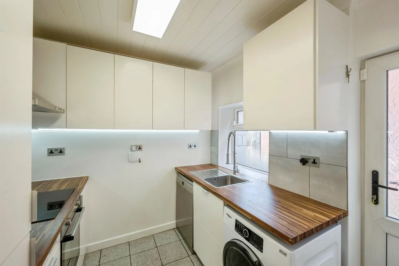 Lincoln Street, Maltby, S66, photo 5