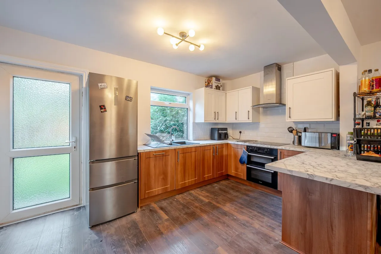 Cragside Crescent, Kirkstall, LS5, photo 3