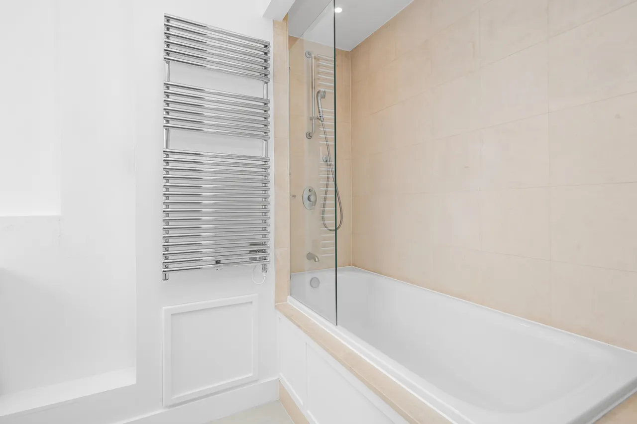 Chesterfield House, South Audley, W1K, photo 15