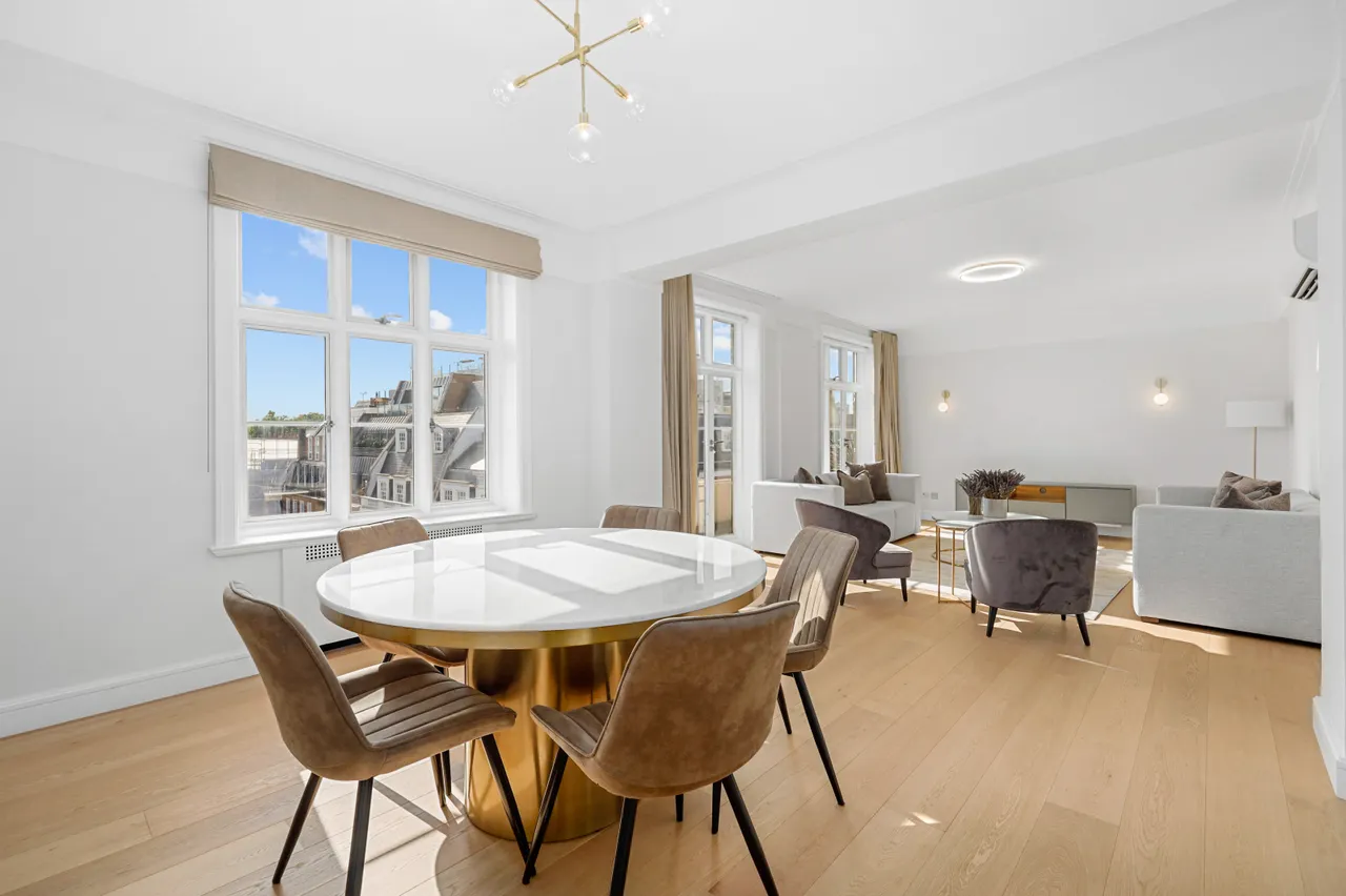 Chesterfield House, South Audley, W1K, photo 5