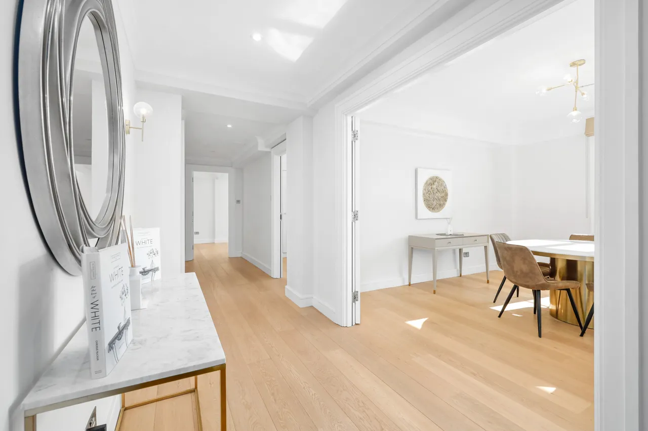 Chesterfield House, South Audley, W1K, photo 6