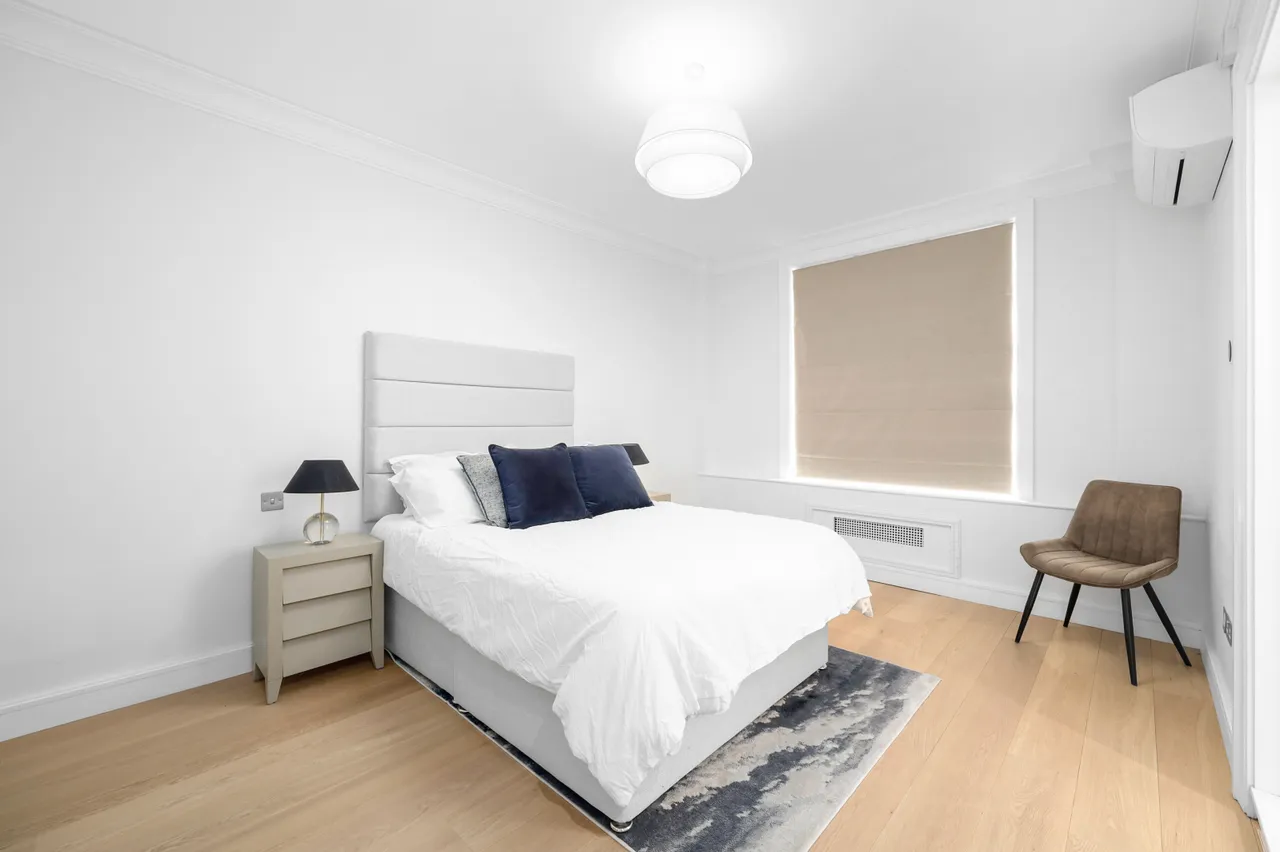 Chesterfield House, South Audley, W1K, photo 13