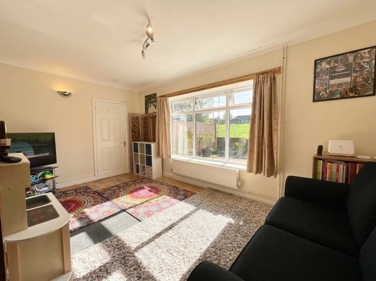 Hall Hill Drive, Stoke-On-Trent, ST2, photo 2