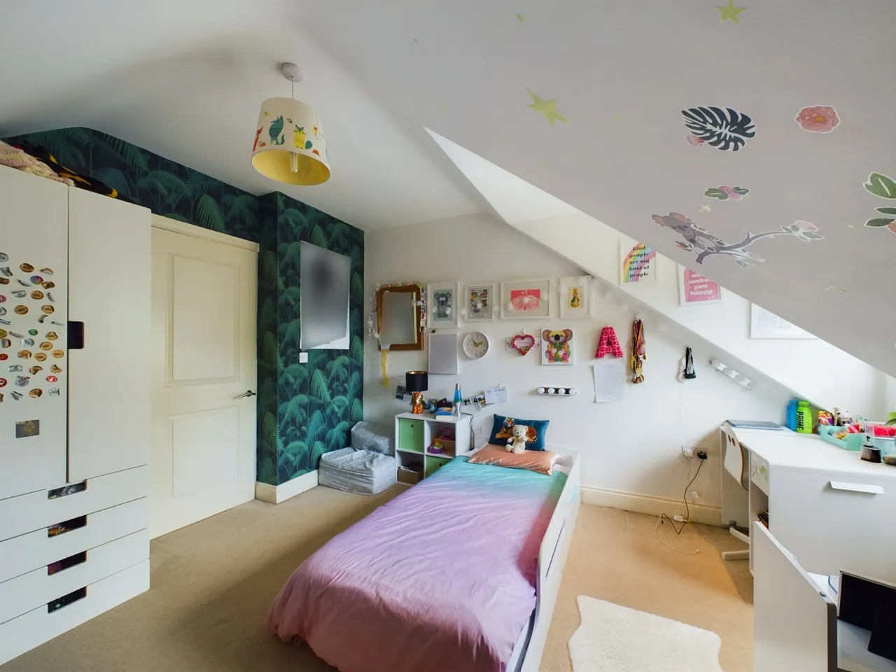 Staines-upon-Thames, Surrey, photo 17
