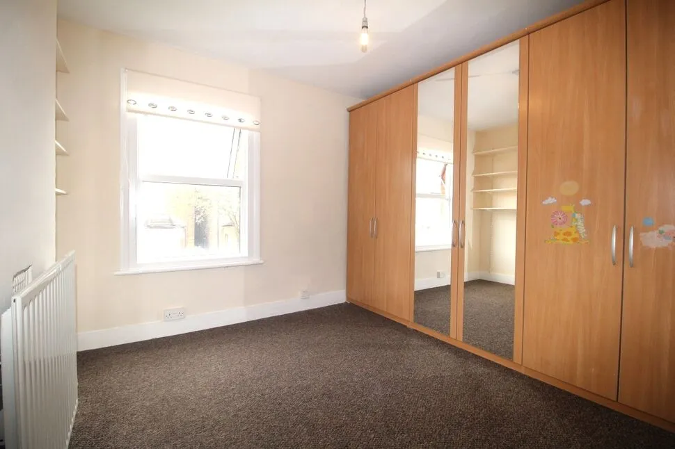 Roberts Road, Watford, WD18, photo 7