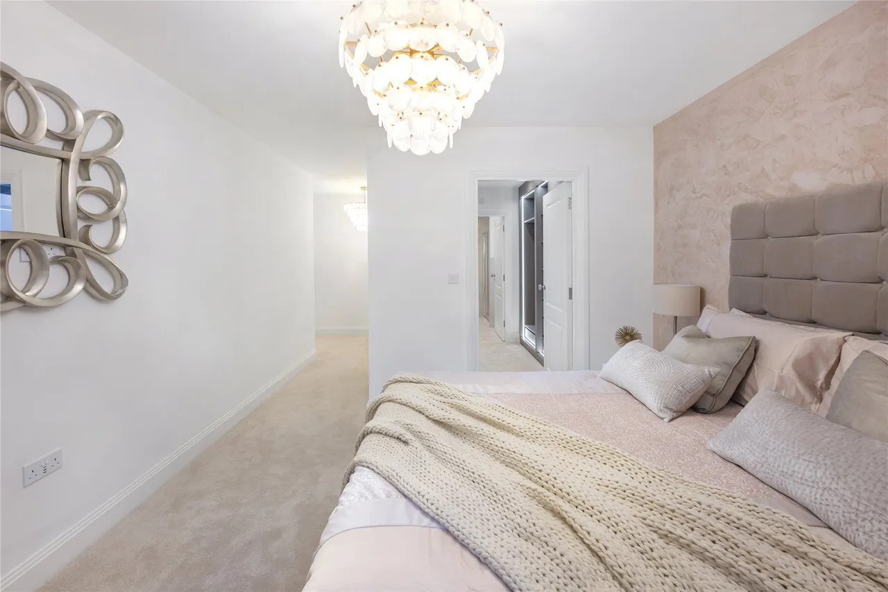 Shalford Lodge, 157 Kingston Hill, Kingston-Upon-Thames, London, KT2, photo 7