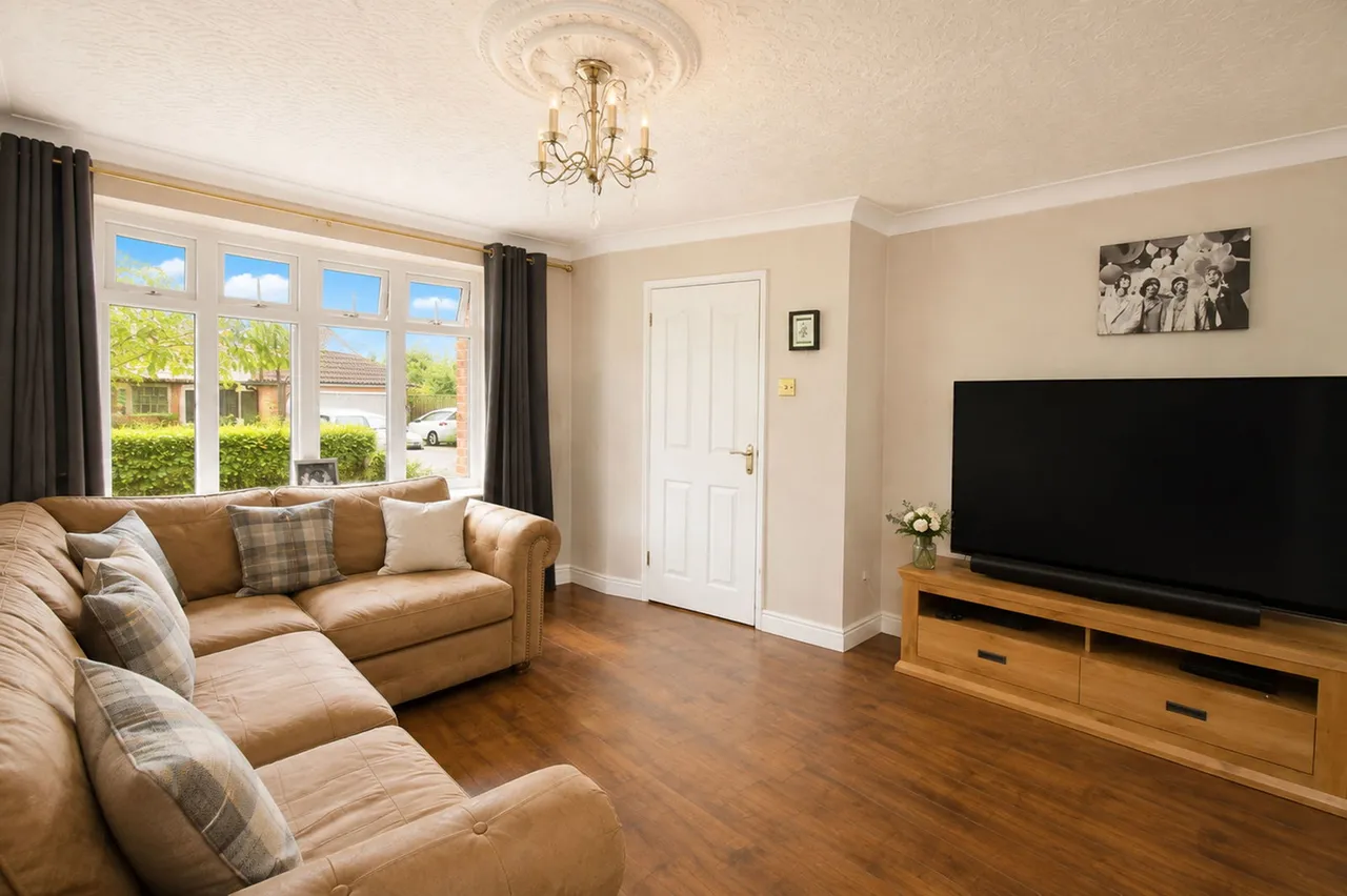Cumberland Close, Kingswinford, DY6, photo 10