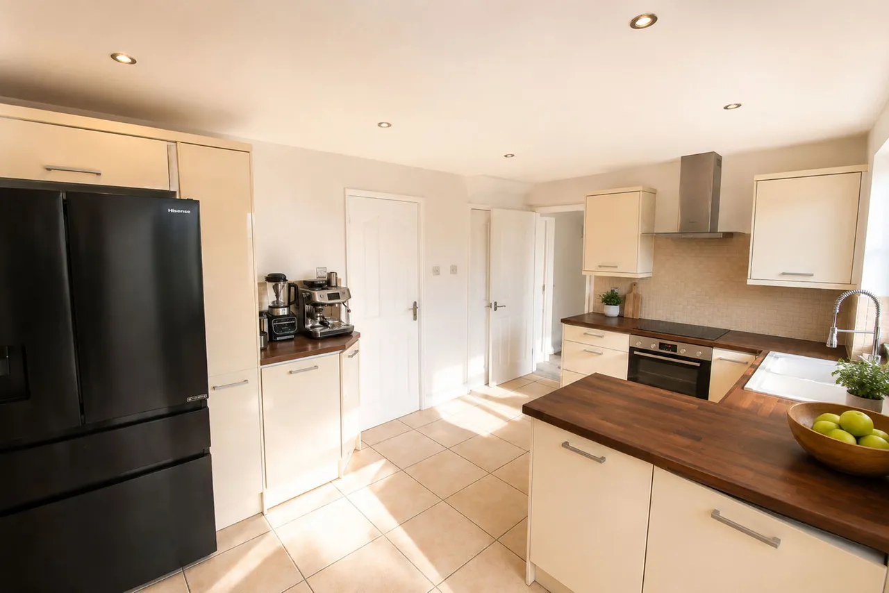 Cumberland Close, Kingswinford, DY6, photo 13