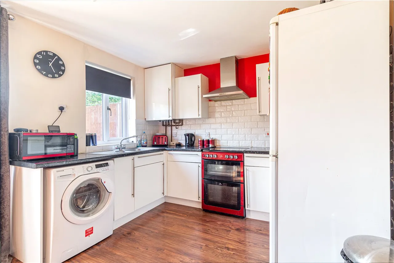 Mallard Close, Redditch, Worcestershire, B98 8GD, photo 3