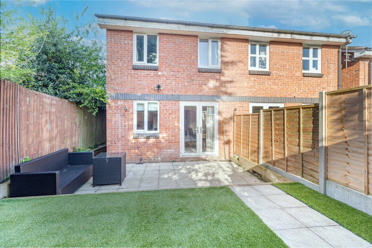 Mallard Close, Redditch, Worcestershire, B98 8GD, photo 4