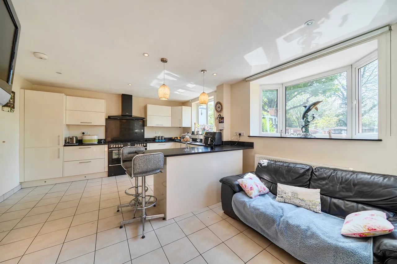 Broadwood Avenue, Ruislip, HA4, photo 7