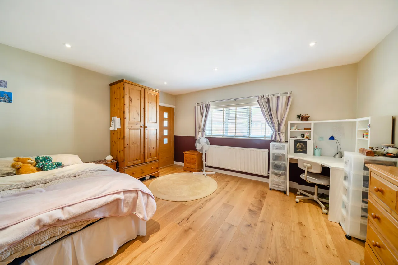 Broadwood Avenue, Ruislip, HA4, photo 10