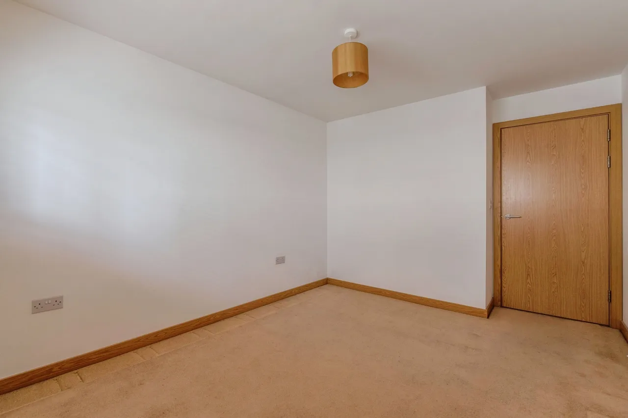 Cherrydown East, Basildon, Essex, SS16, photo 11