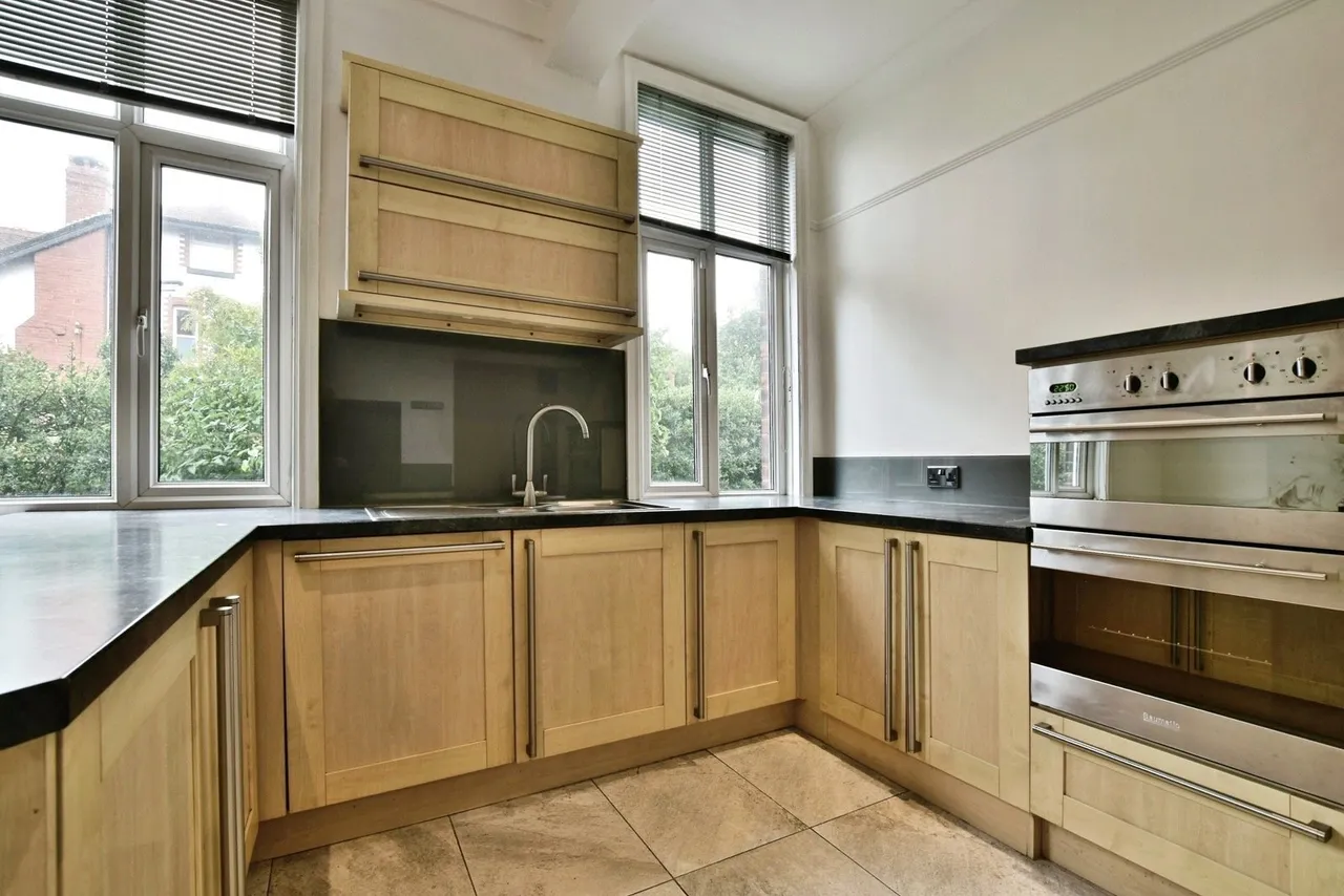 Park Road, Timperley, Altrincham, WA14, photo 22