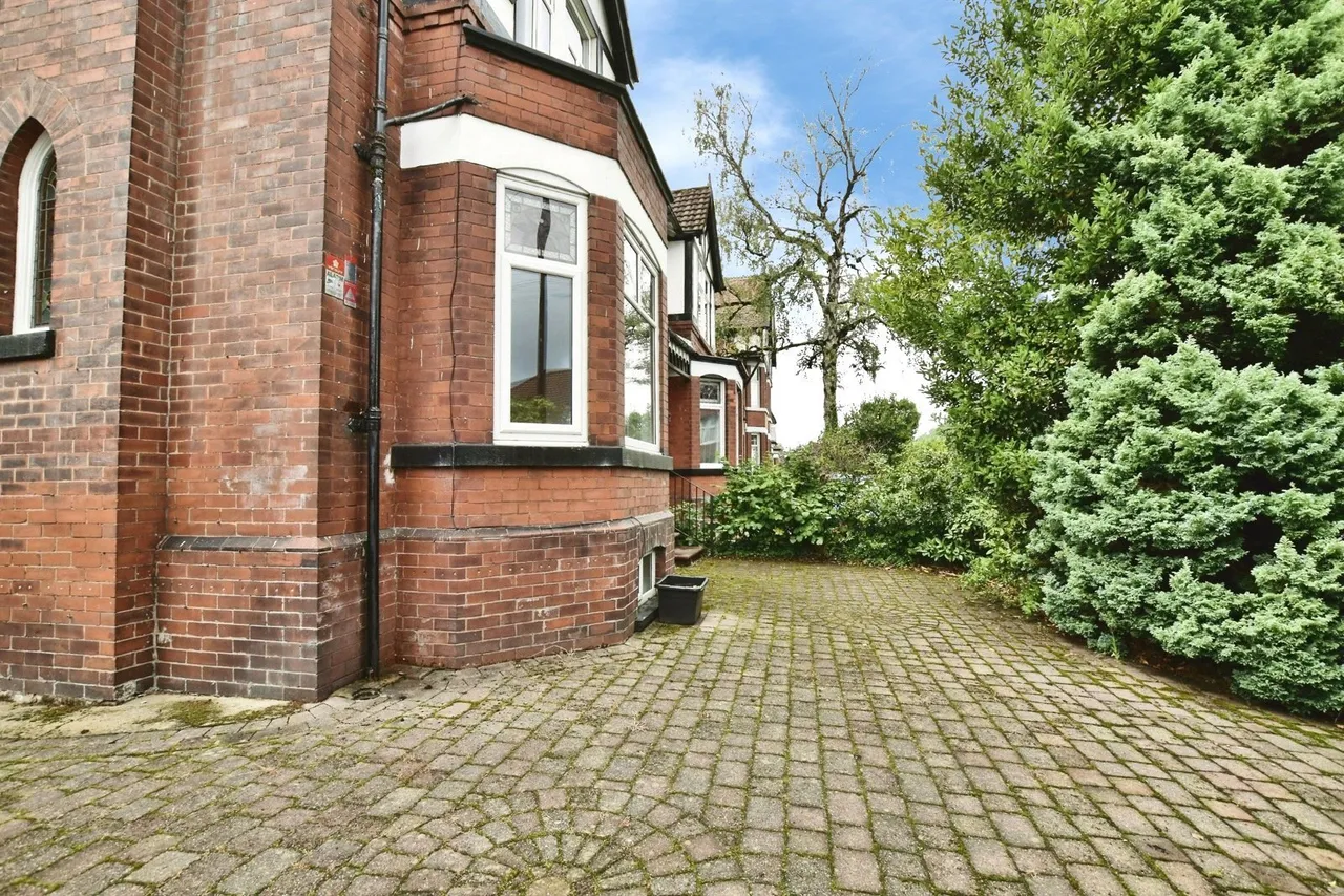 Park Road, Timperley, Altrincham, WA14, photo 7