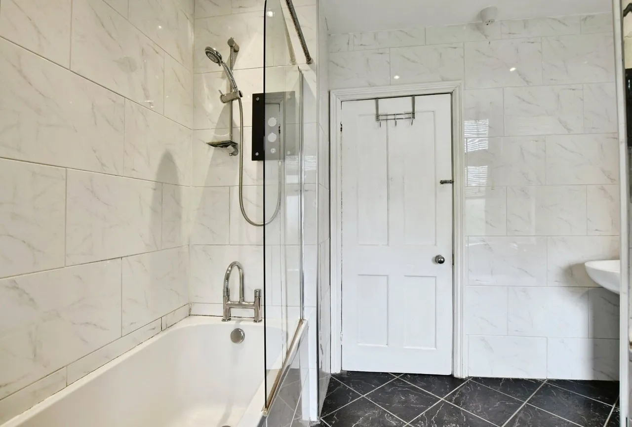 Park Road, Timperley, Altrincham, WA14, photo 11