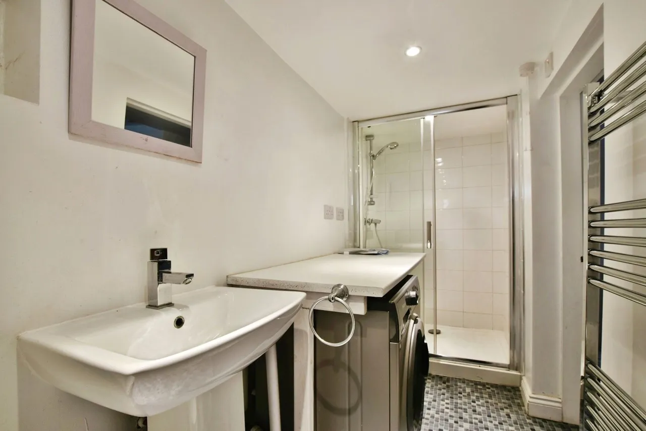 Park Road, Timperley, Altrincham, WA14, photo 19