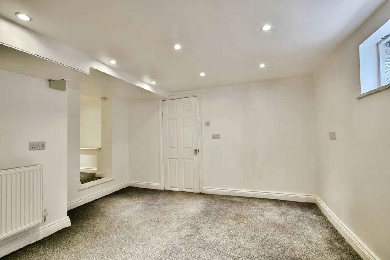 Park Road, Timperley, Altrincham, WA14, photo 20