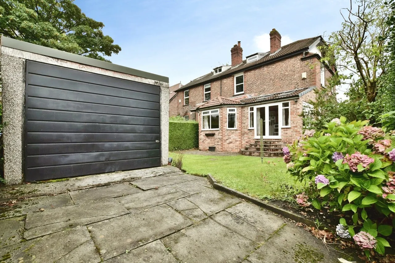 Park Road, Timperley, Altrincham, WA14, photo 23
