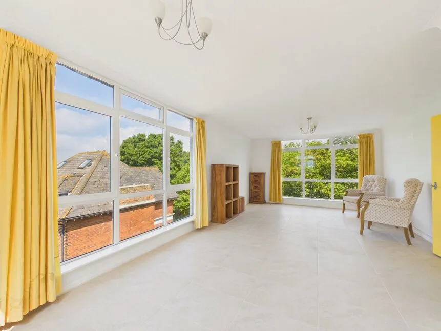 Earls Avenue, Folkestone, Kent, CT20, photo 2