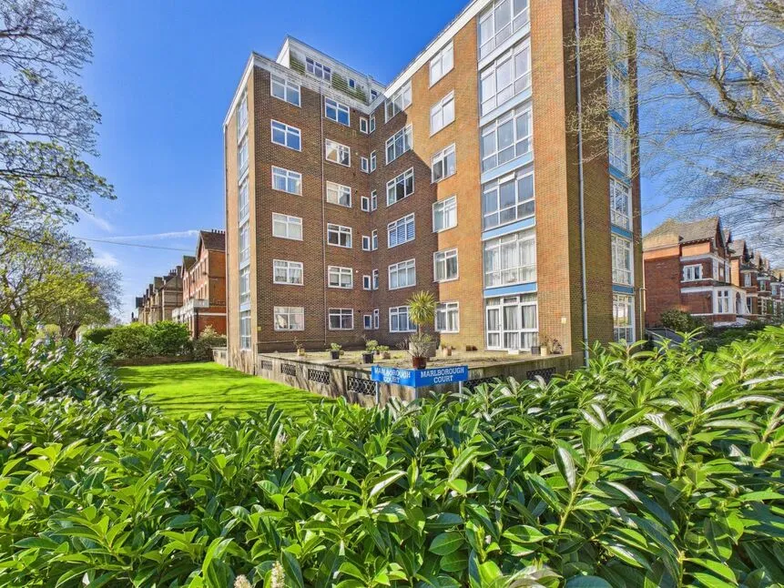 Earls Avenue, Folkestone, Kent, CT20, photo 12