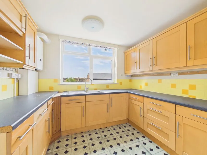 Earls Avenue, Folkestone, Kent, CT20, photo 4