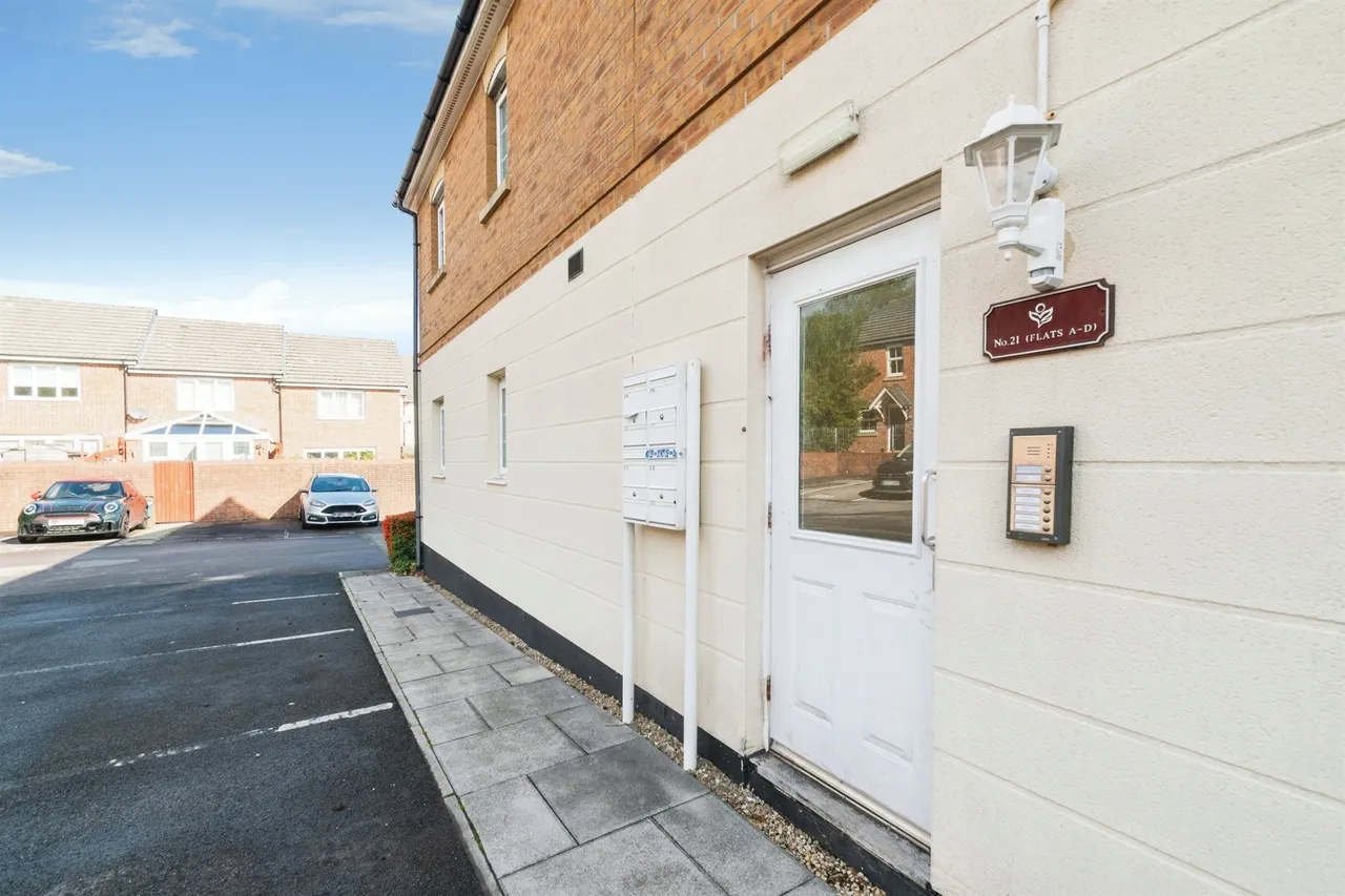 Heron Drive, Hengoed, CF82, photo 3