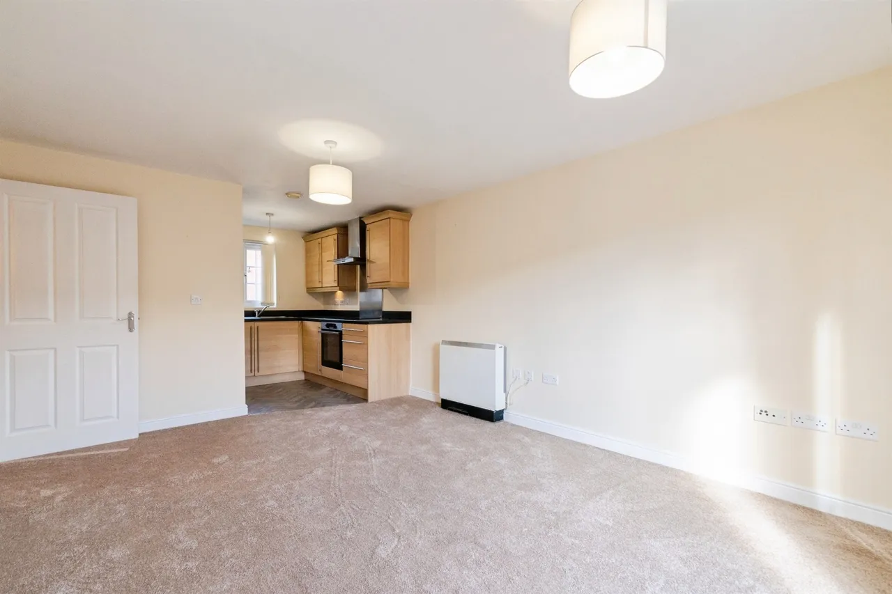 Heron Drive, Hengoed, CF82, photo 9