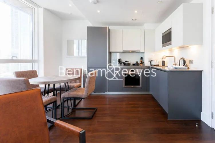 Maine Tower, Canary Wharf, E14, photo 4