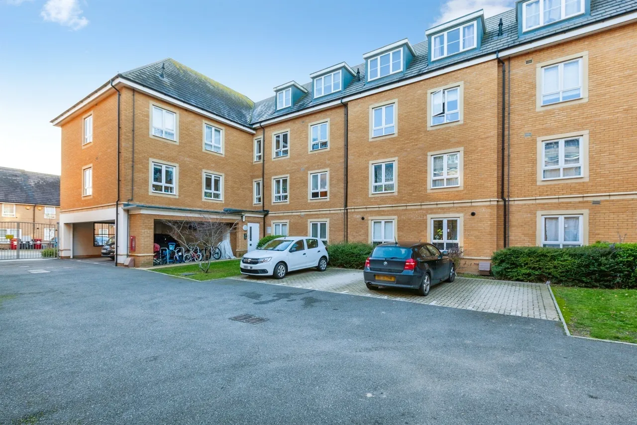 Kenyon Way, Slough, SL3, photo 9