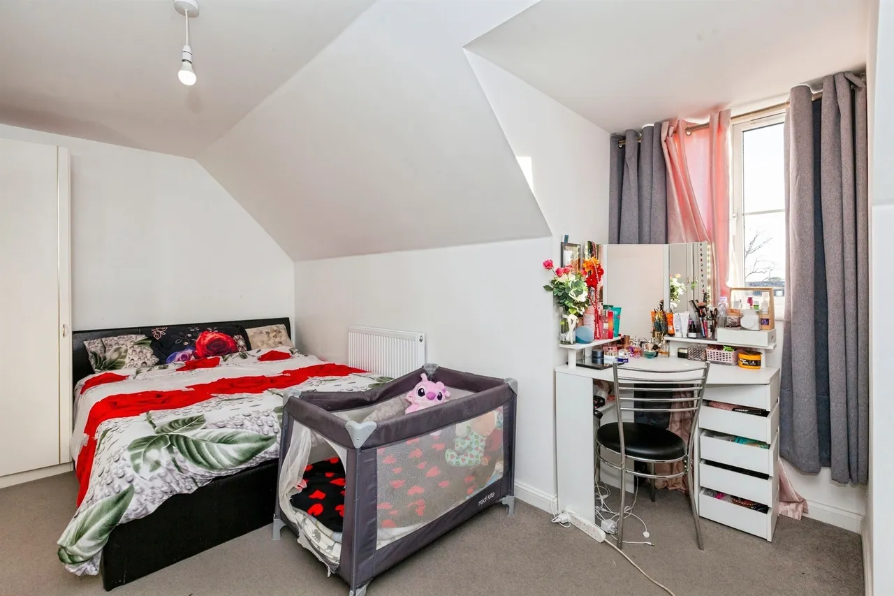 Kenyon Way, Slough, SL3, photo 5