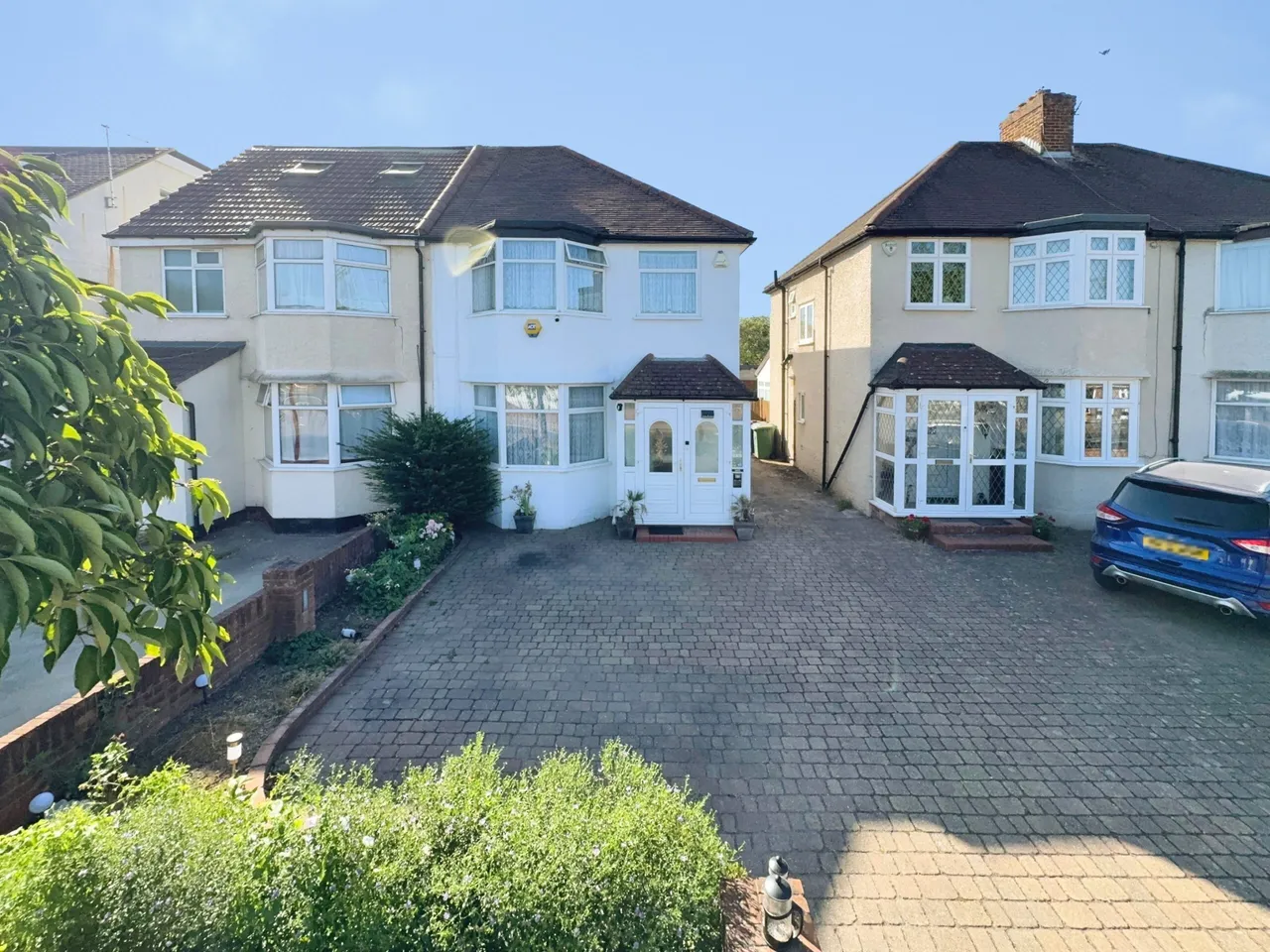 3 bed house for sale, Camrose Avenue, Edgware, HA8
