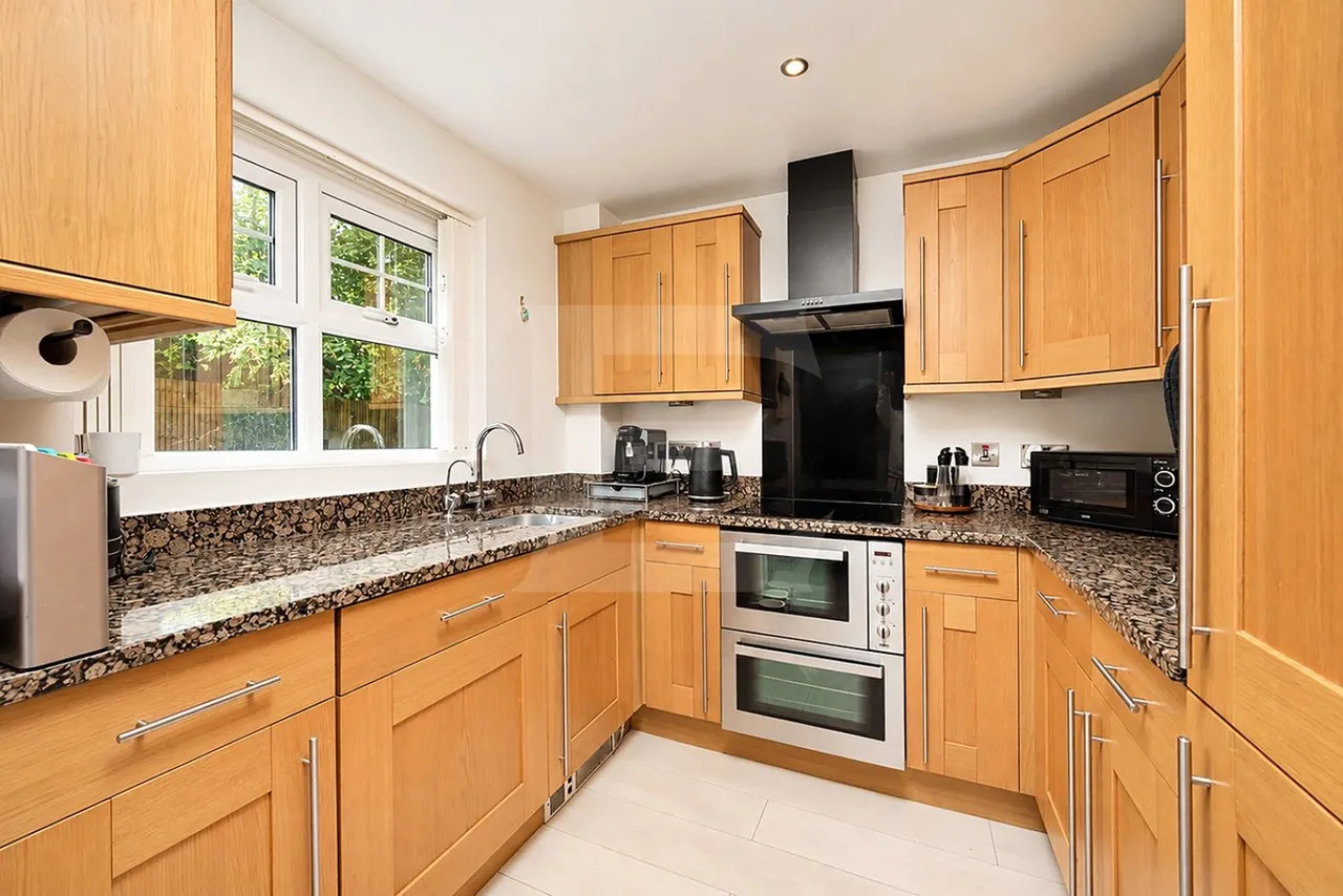 Bressay Drive, Mill Hill, NW7, photo 4