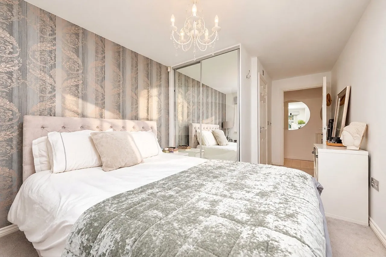 Bressay Drive, Mill Hill, NW7, photo 11