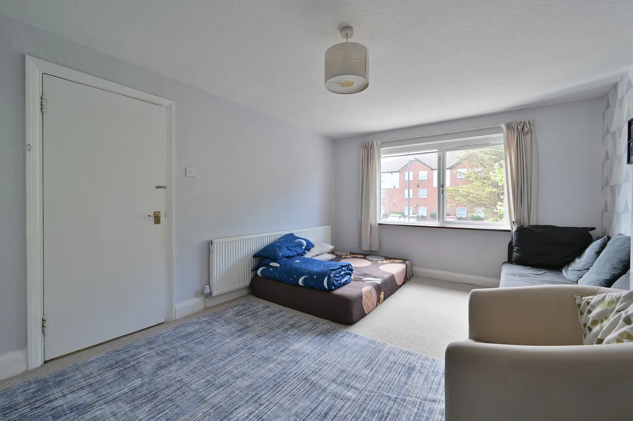 Flat 4, 14 Carlton Avenue, Harrow, photo 3