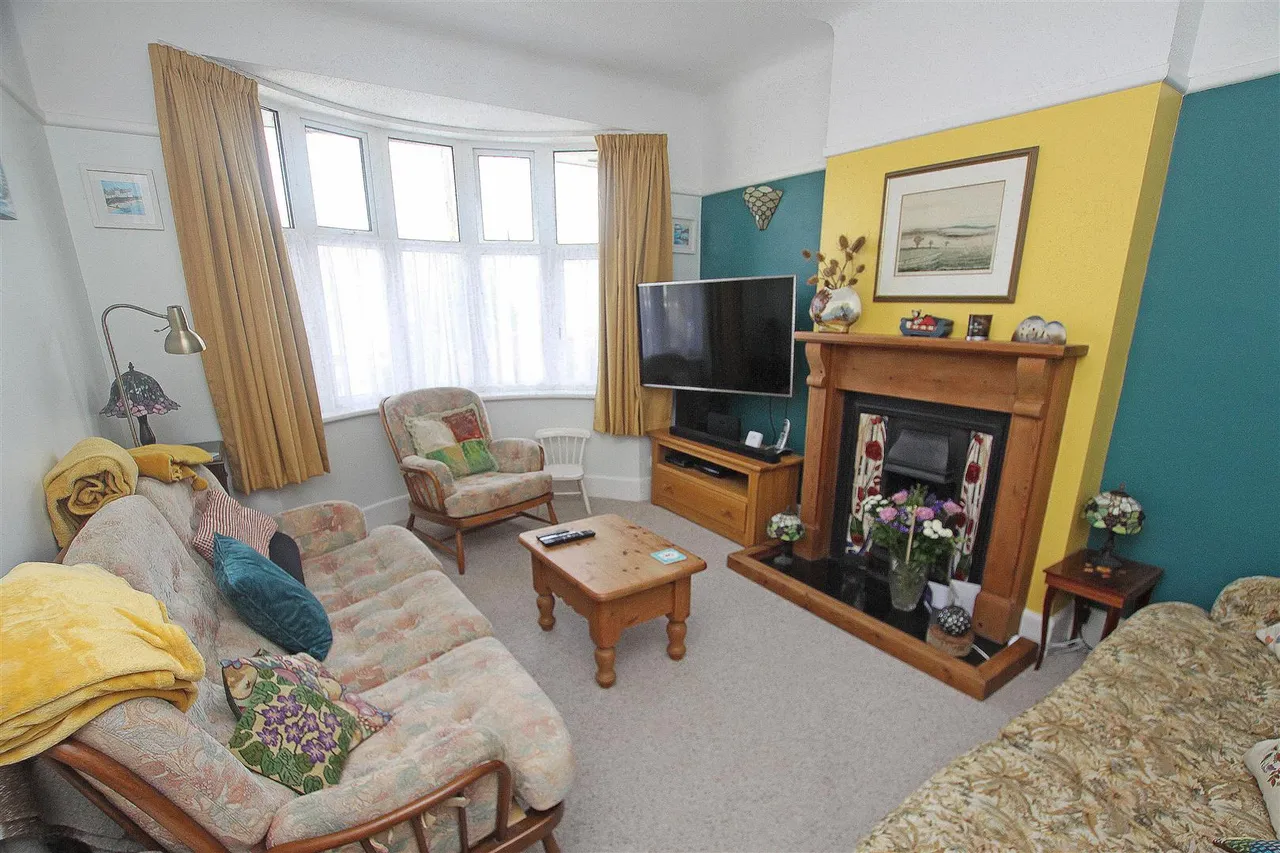 Minterne Road, Bournemouth, photo 2