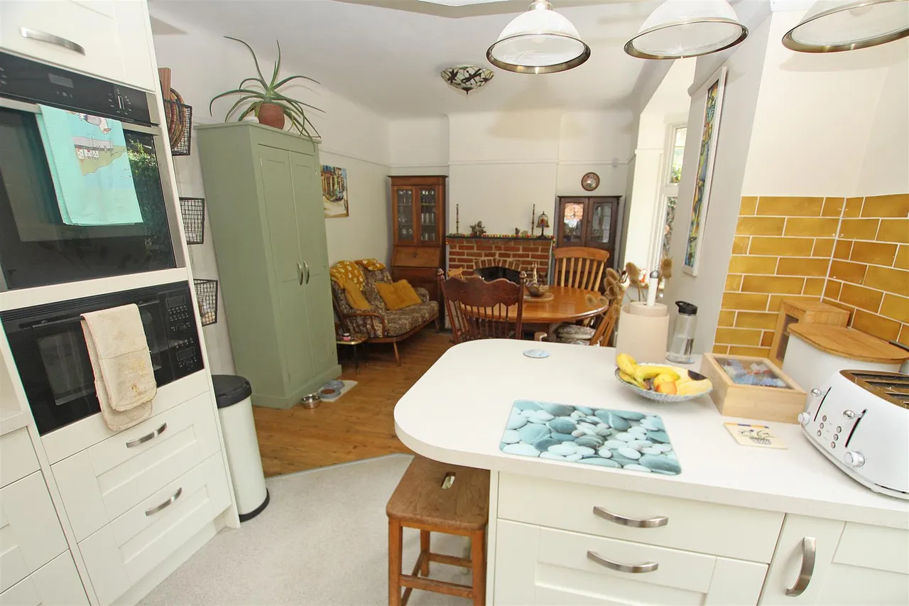 Minterne Road, Bournemouth, photo 4