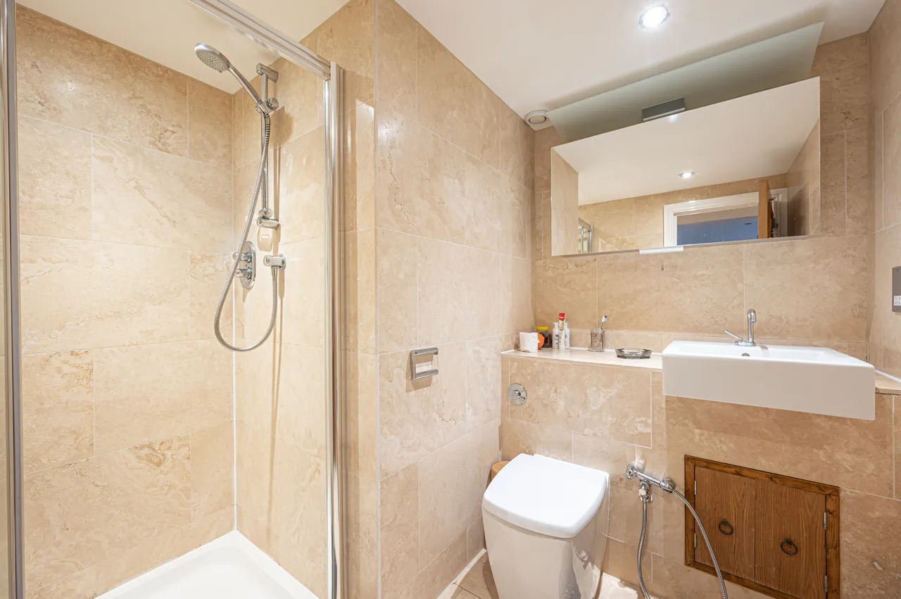 57 Princess Park Manor, Royal Drive, London, photo 10