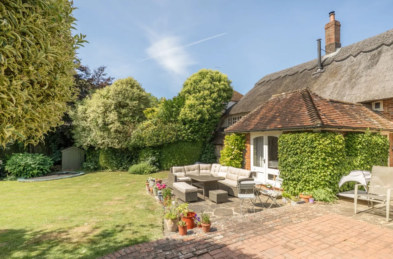 Bury Common, Bury, RH20, photo 5