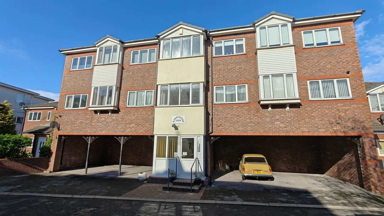 2 bed flat for sale — Seabank Road, Wallasey