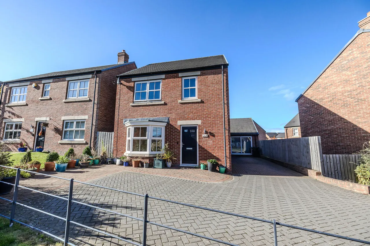 4 bed house for sale, Acorn Close, Throckley