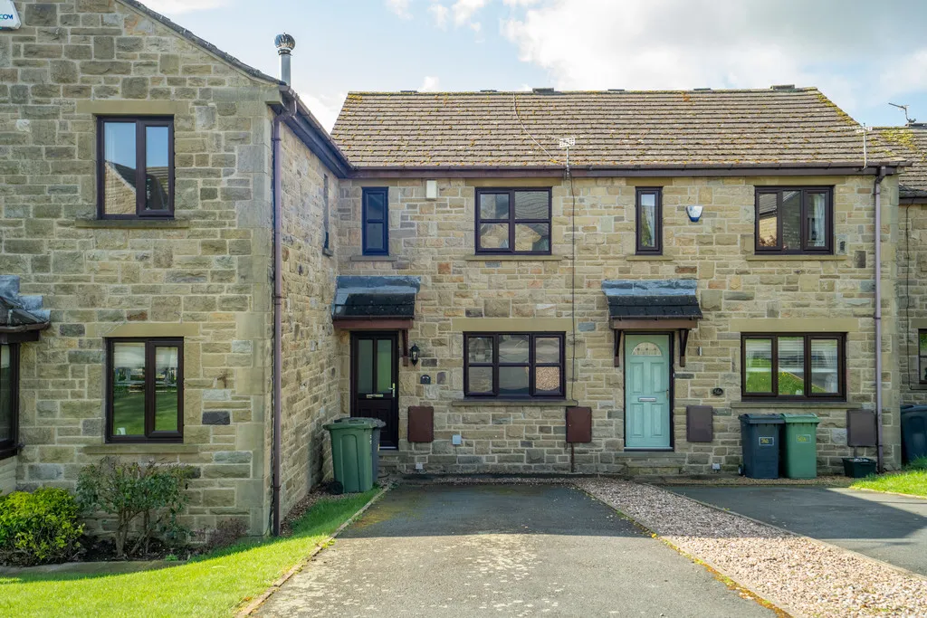 2 bed house for sale, Park Avenue, Shelley