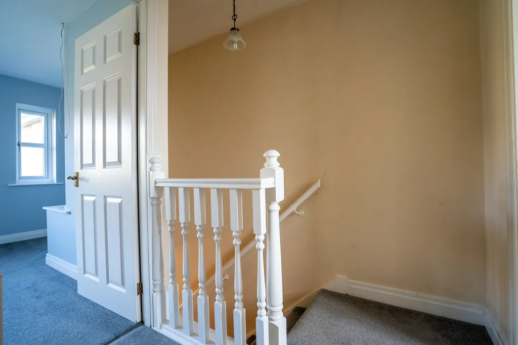 Park Avenue, Shelley, photo 10